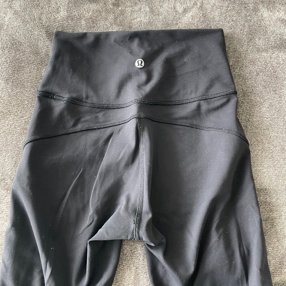 Lululemon In Movement Tight 25" - Picture 1 of 4